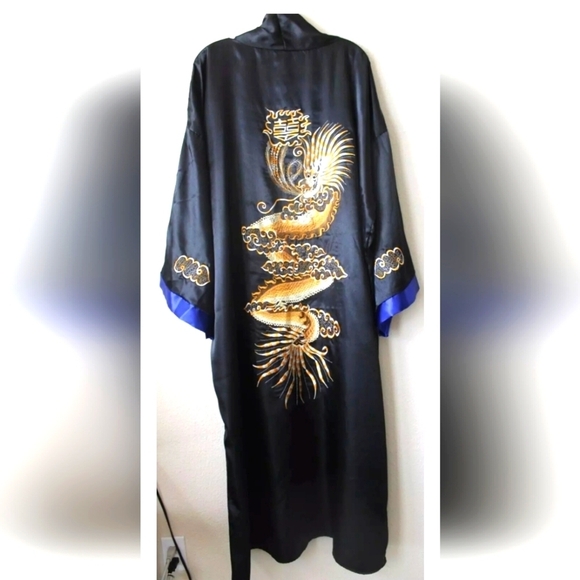 Underwraps Black Kimono with Gold Details - Picture 1 of 10